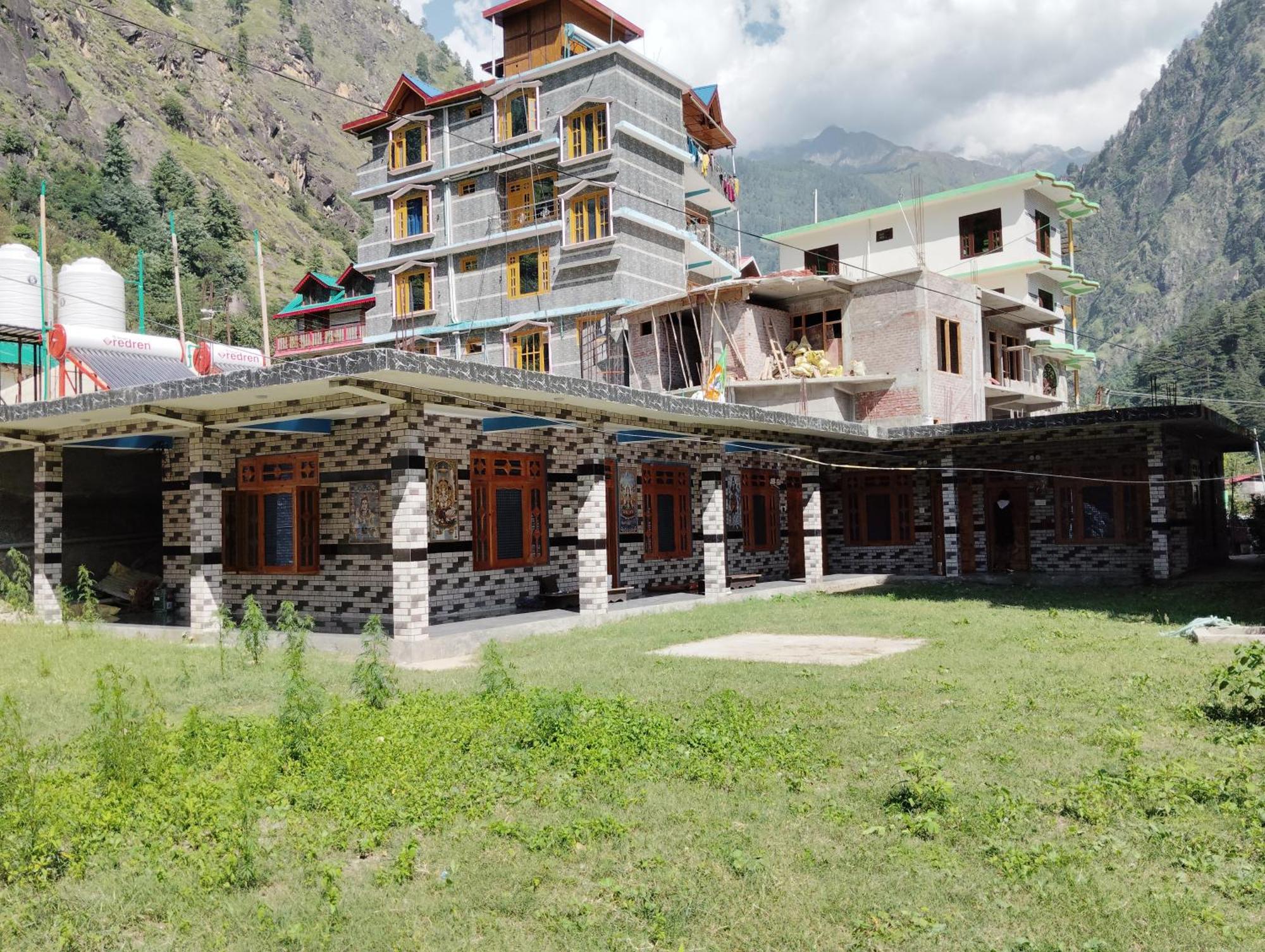 Dog N Hill Hotel Kasol Ngoại thất bức ảnh