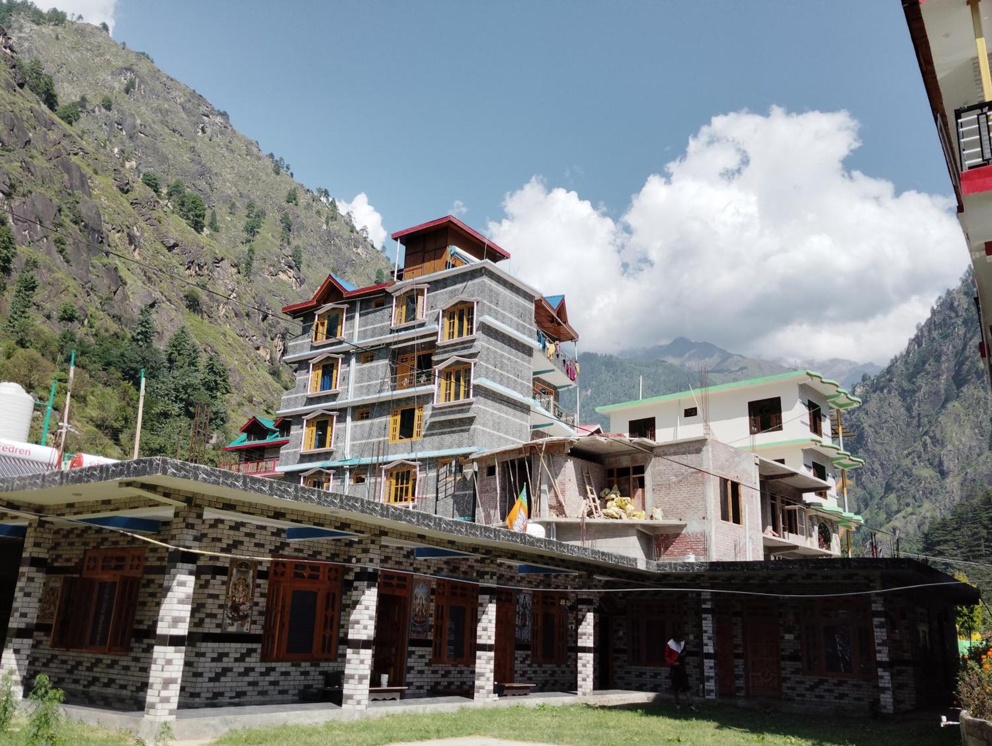 Dog N Hill Hotel Kasol Ngoại thất bức ảnh